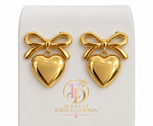 Aretes de lazo con colgante de corazón (cierre de poste)