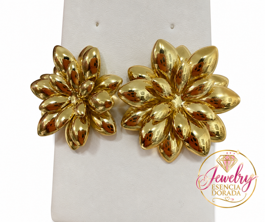 Aretes de flor ( cierre de poste)