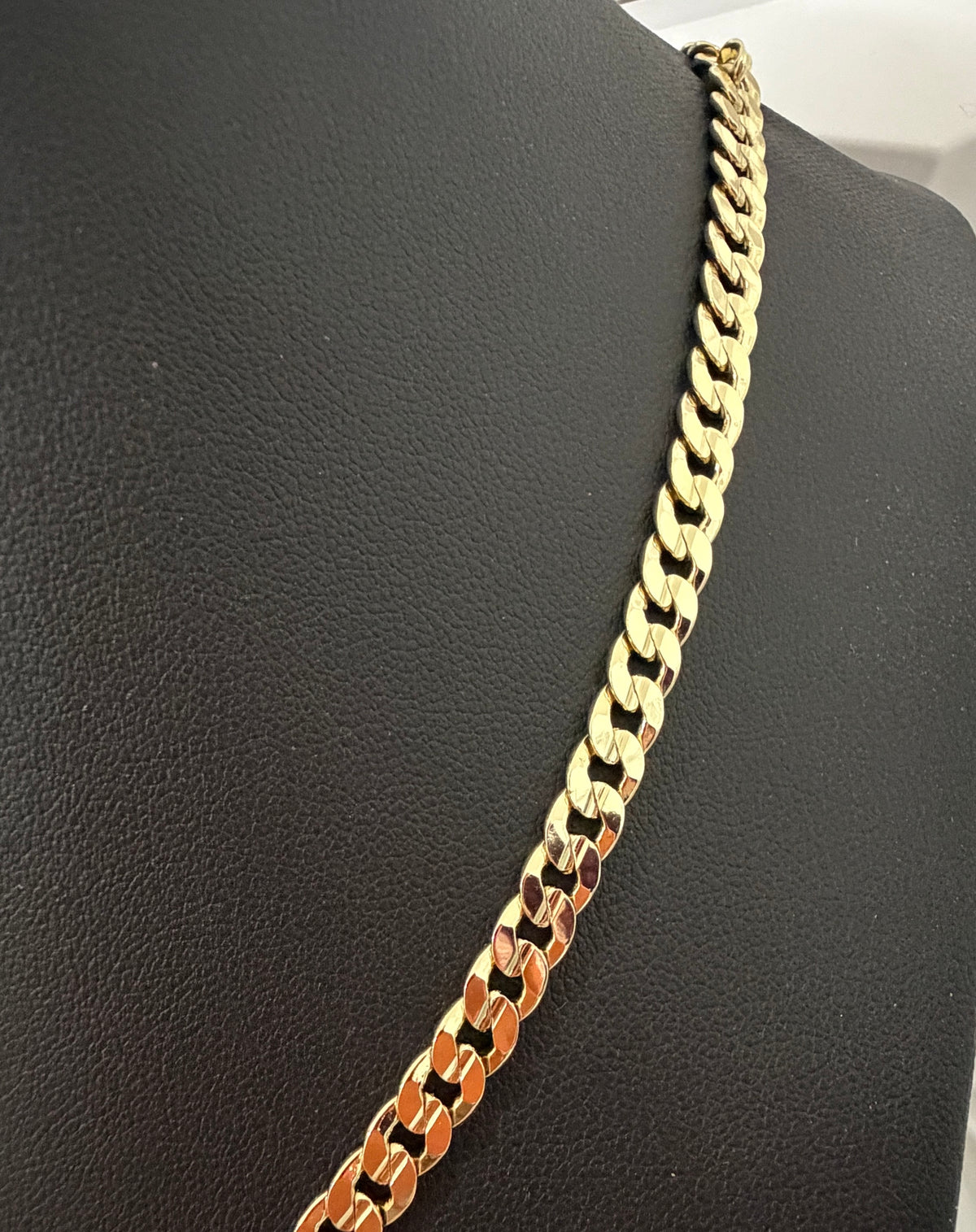 Cadena de eslabón cubano corte de brillo con colgante de corazón